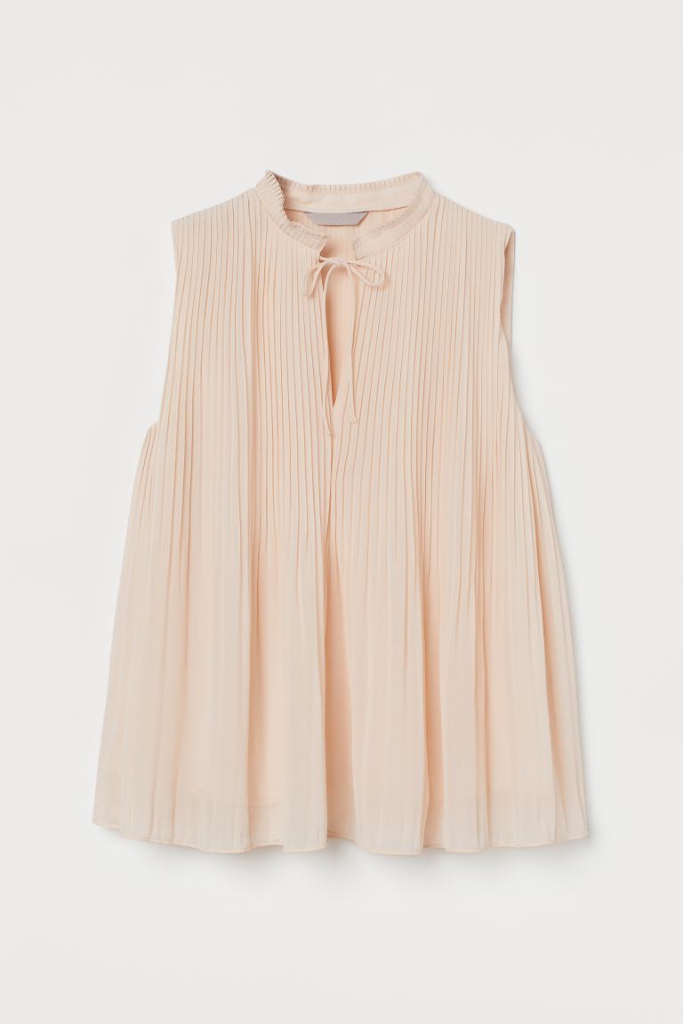 Pleated top